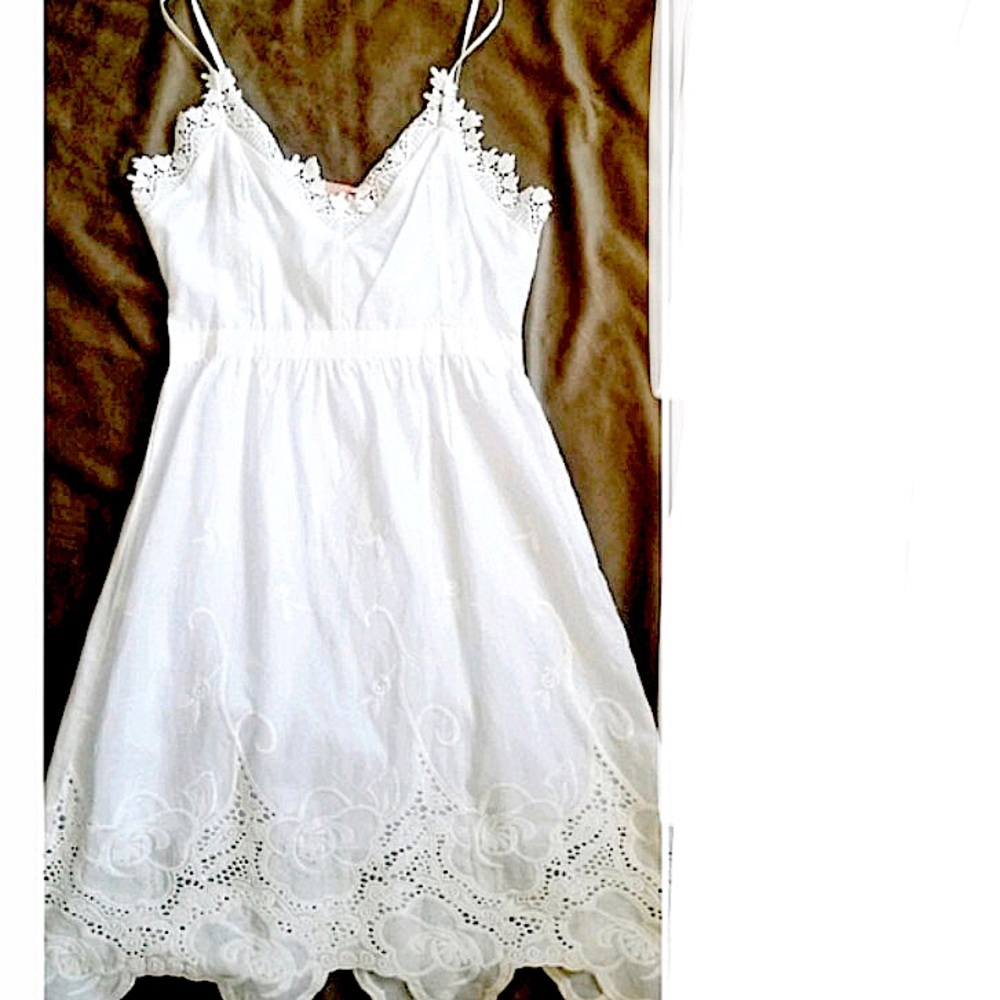 White Gianni Bini dress, worn twice.